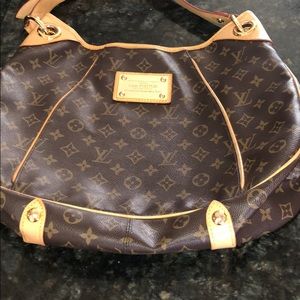 Louis Vuitton purse